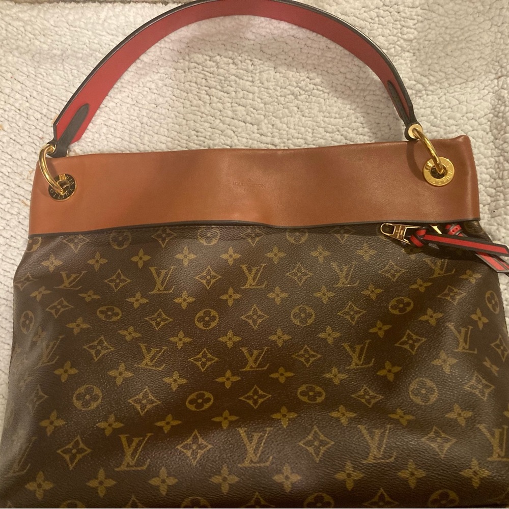Luis Vitton Pursw used once